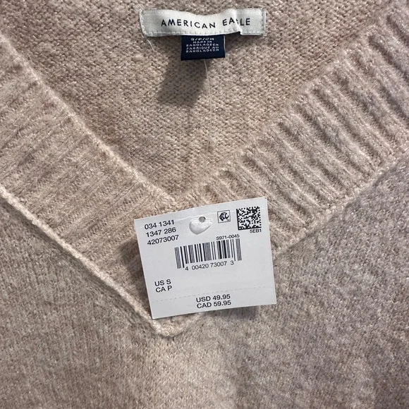 NWT American Eagle tan oversized V-Neck Sweater small - Picture 3 of 7
